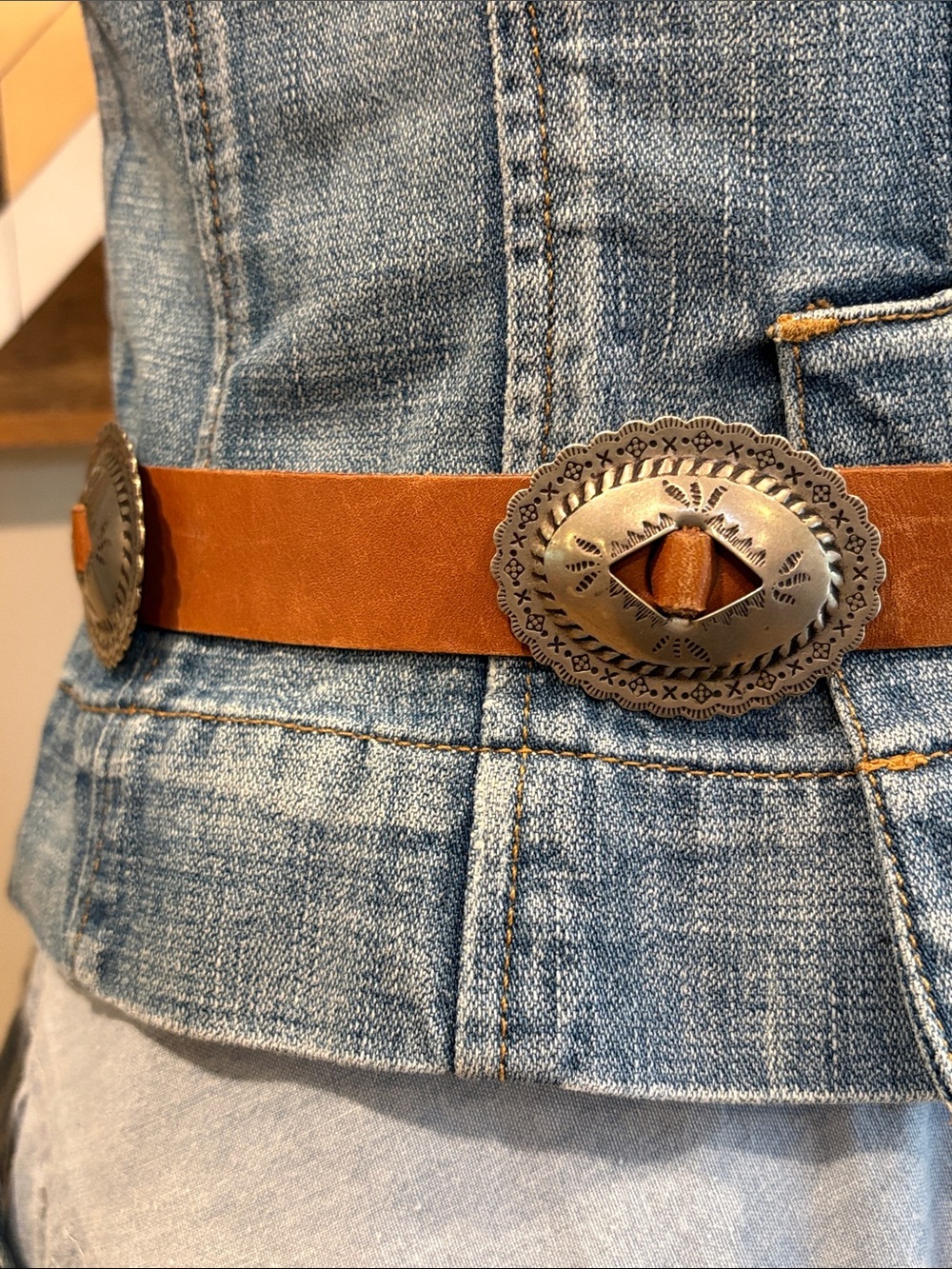 Vintage Brown Leather Skinny Concho Belt size Small - Picture 4 of 10